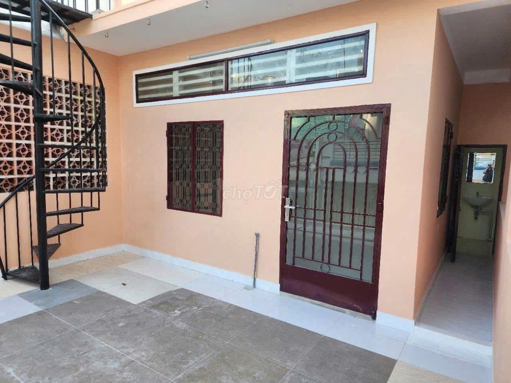 New Beautiful House in Vinh Vien, District 10, Close to Economic University