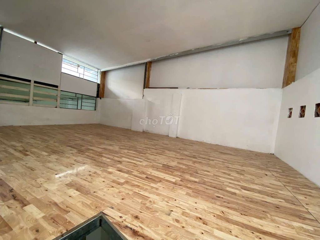 Spacious House in Binh Thanh with Business Potential