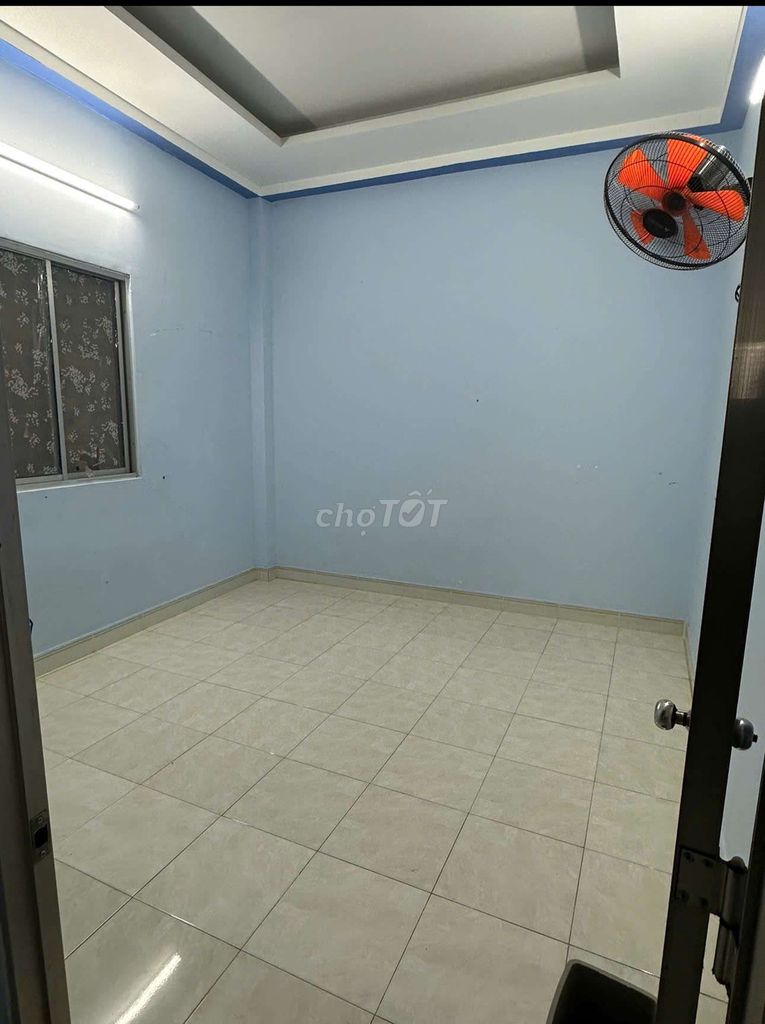 Two-Story House with 4 Bedrooms in District 8