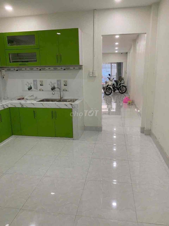 3-Bedroom Apartment near Cách Mạng Tháng 8, Q.10