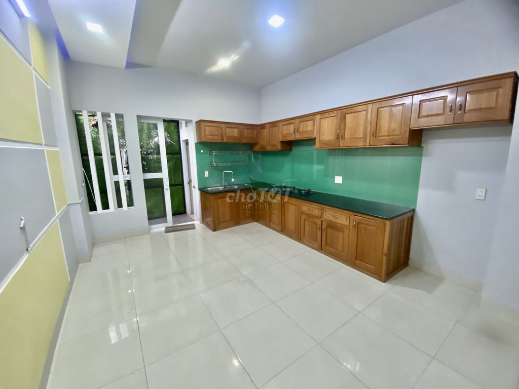 4-Floor Townhouse with Full Furniture in Ha Quang