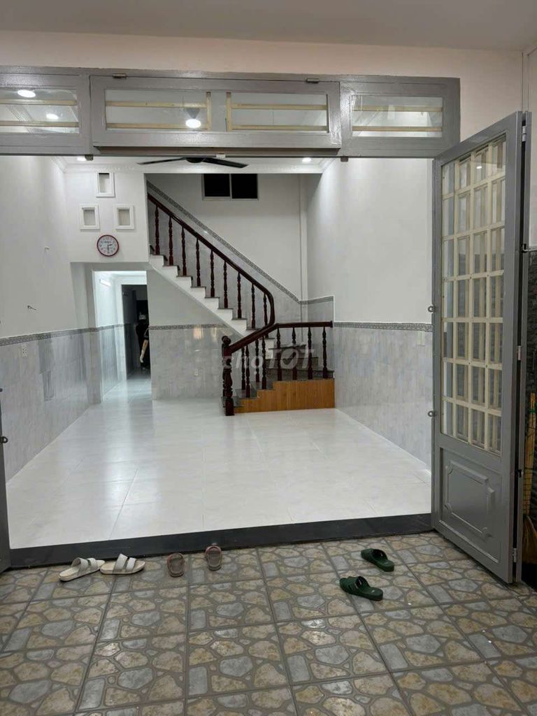 Modern 3-Bedroom House in Tan Thoi Hiep