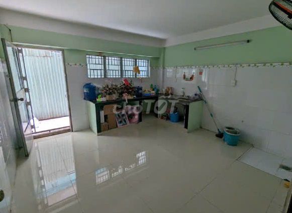 Commercial Space Near District 8 Bus Station