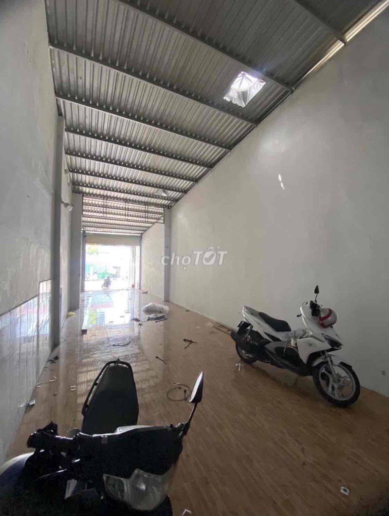Spacious 120sqm Commercial Space with Mezzanine Floor