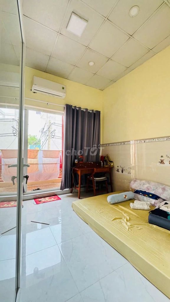 2BR Townhouse with Car Access in District 8