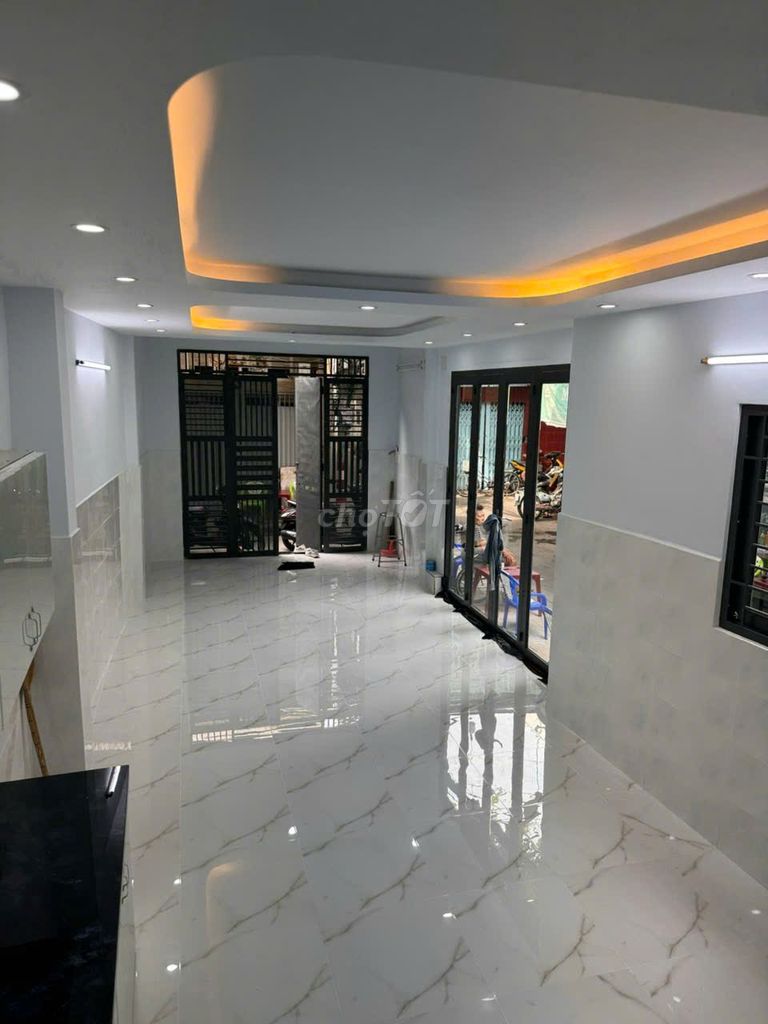 Modern 2BR Townhouse Near Tan Binh Market