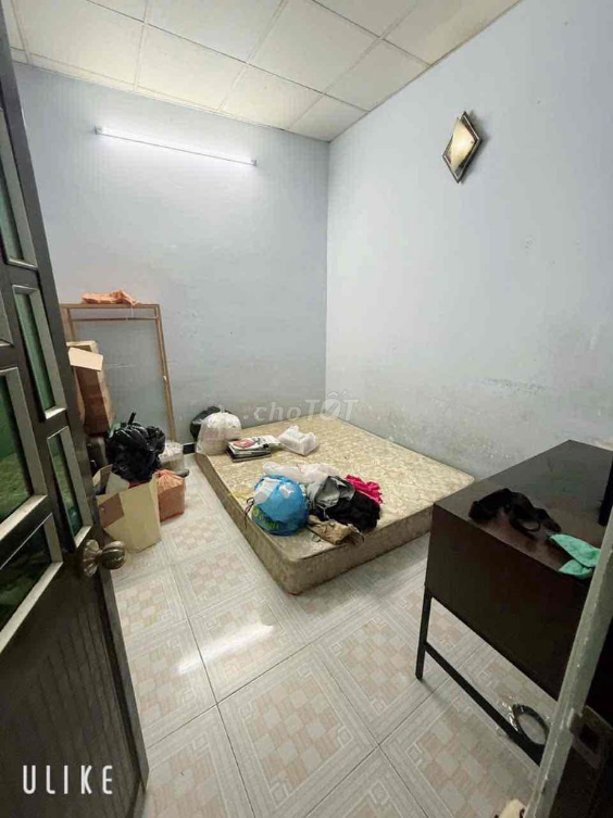 2-Bedroom Apartment with Parking and Kitchen