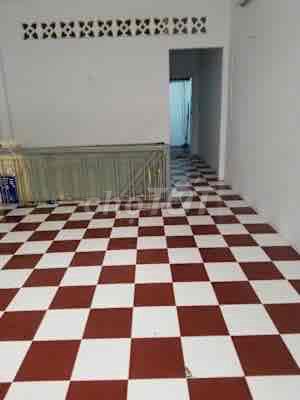 Spacious 3-Bedroom Townhouse with Car Access