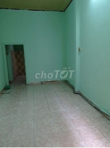 3-Story Townhouse with 2 Bedrooms in District 10