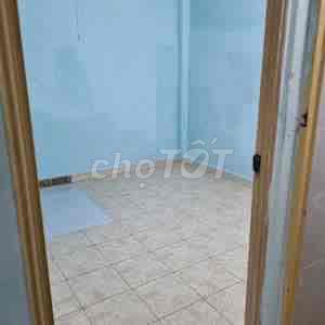 Spacious 3-Bedroom House with Car Access