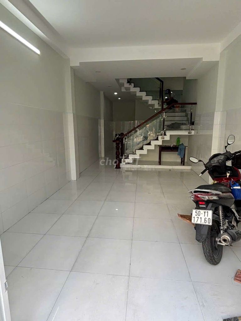 Modern Two-Story House with Three Bedrooms