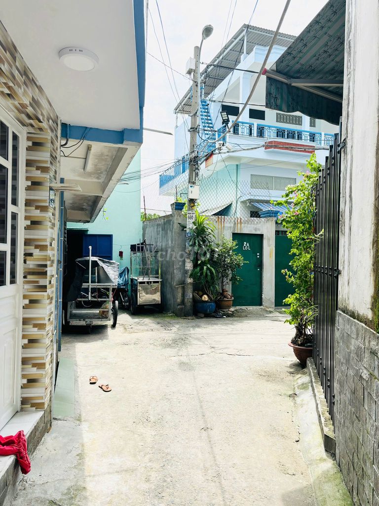 One-Bedroom House with Balcony in District 6