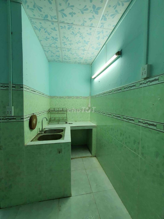 Ground Floor Rental with Separate Meter, Flexible Deposit