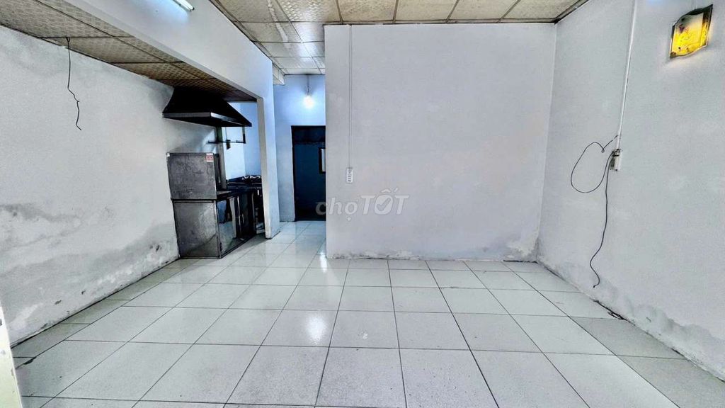 Ground Floor House with One Bedroom in Tan Binh