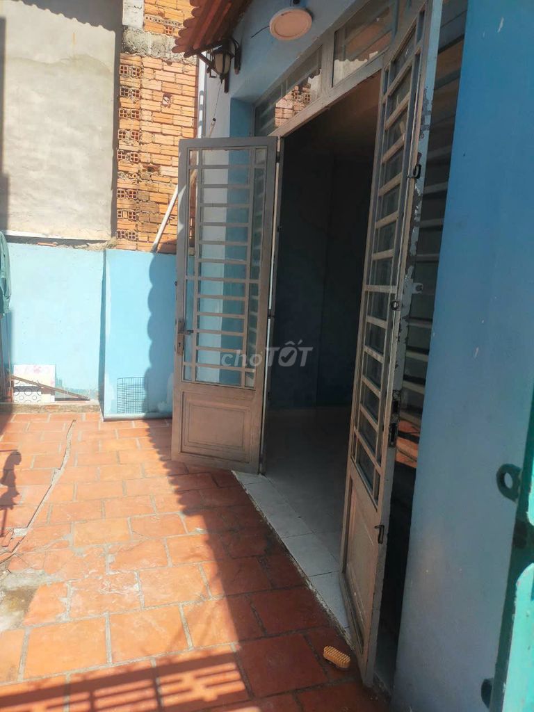2-Bedroom Townhouse with Parking in District 8