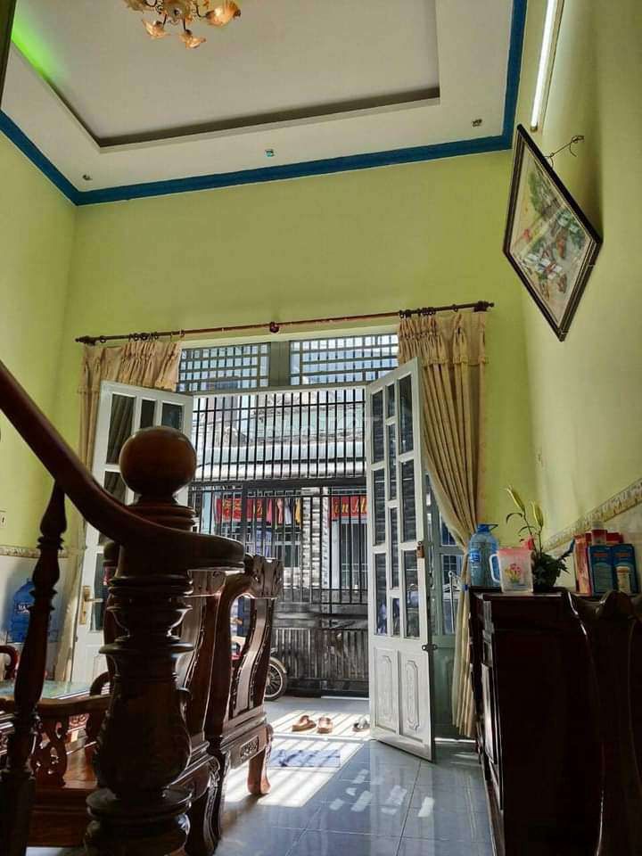 2-Bedroom House with Parking in Di An