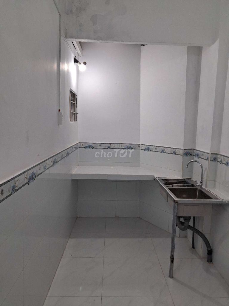 Newly Renovated House with Parking and Security