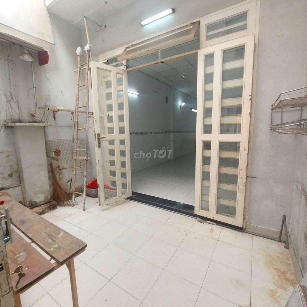 Commercial Space on Le Van Tho Street