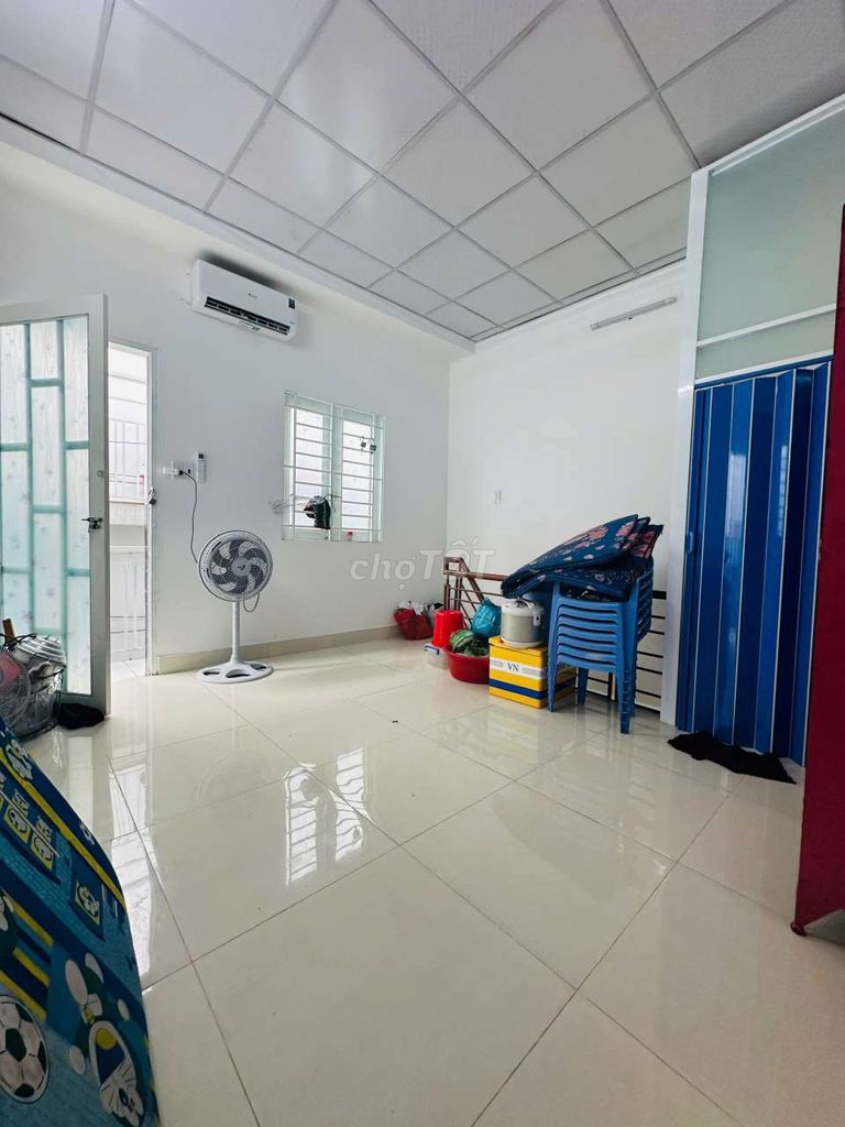 Modern House with Air Conditioning and Private Layout