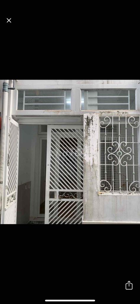 Spacious Townhouse in Lu Gia District 11