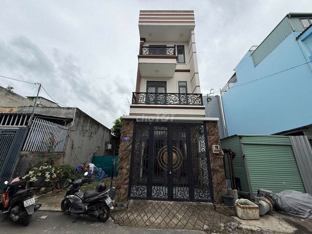4-Bedroom House Near Nguyen Duy Trinh