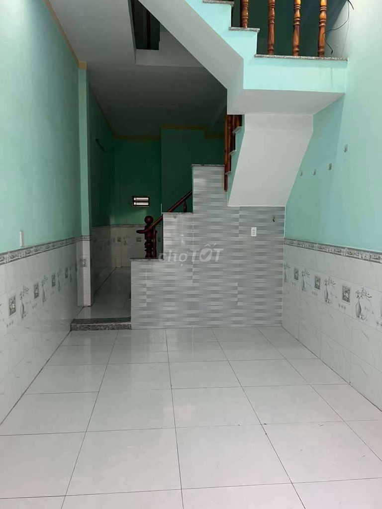 Modern Two-Bedroom House with Parking in Tan Dong