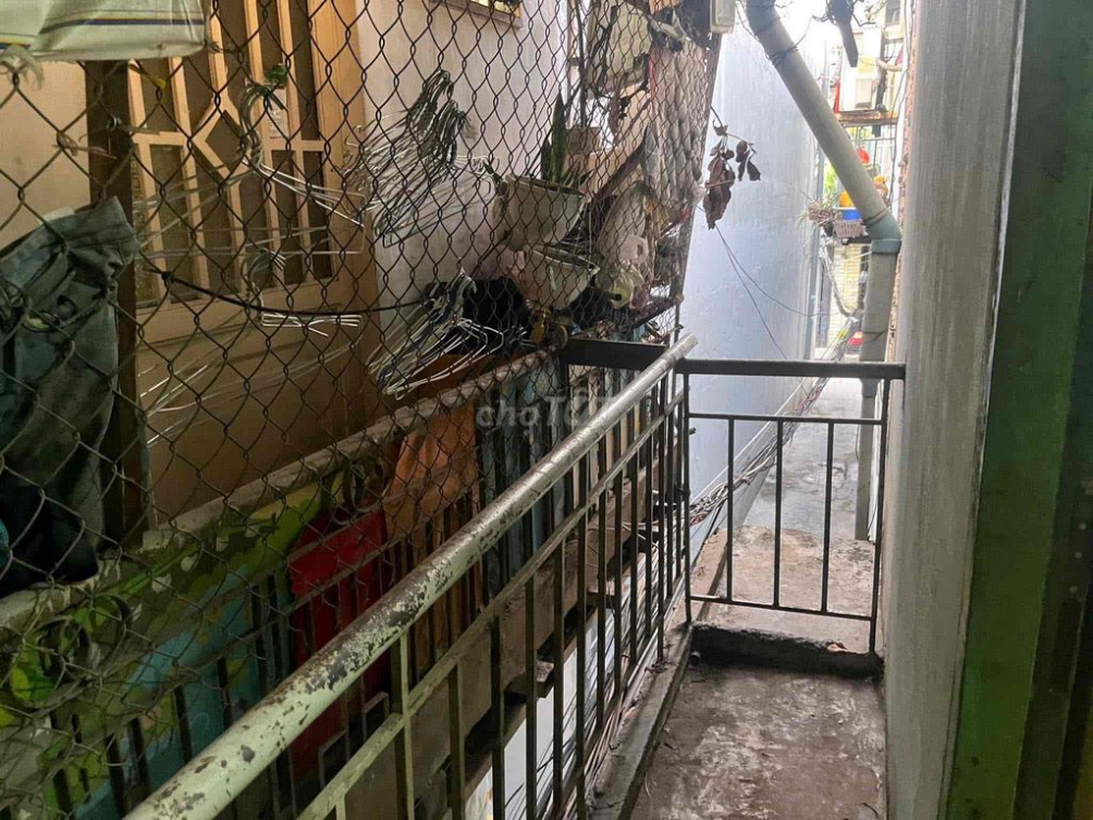 Small Rental Property with Amenities in Quan 8