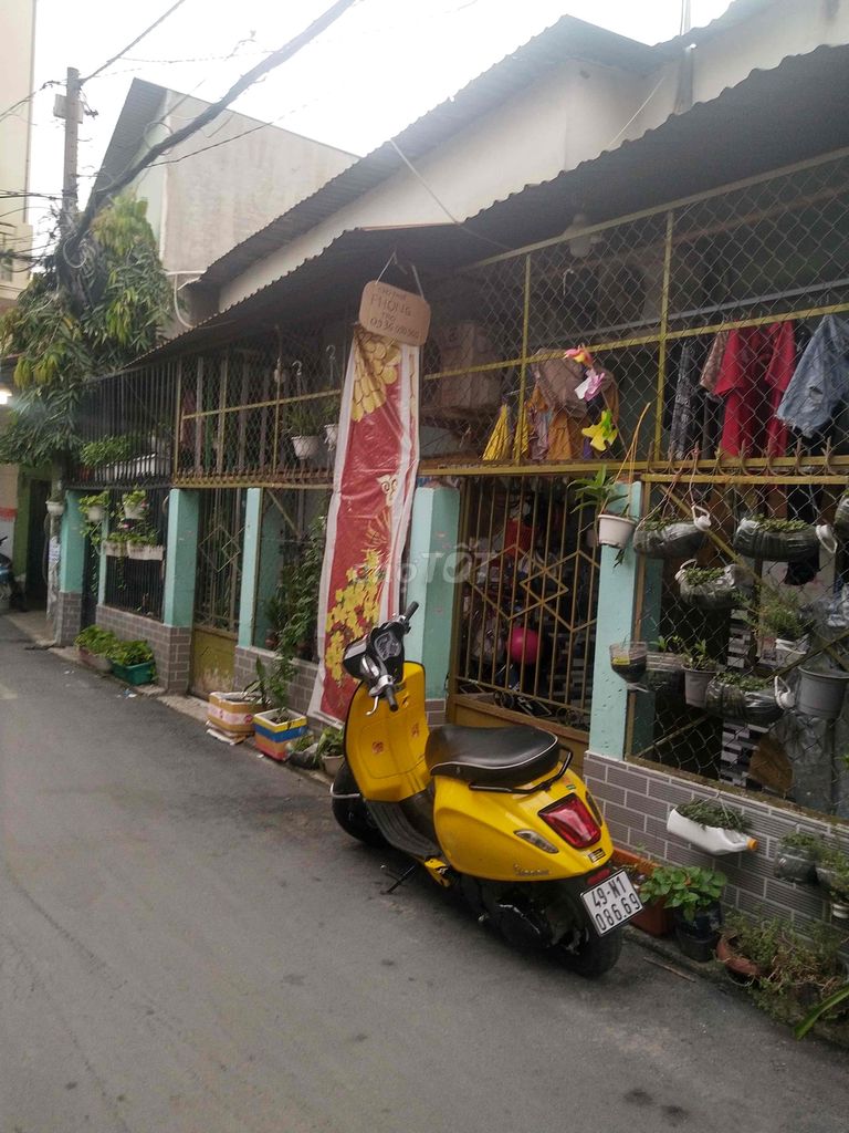 2-Bedroom House with Loft Near Schools
