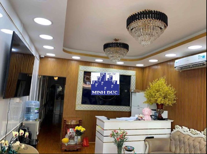 Spacious Rental Property on Pham Van Hai Street, Tan Binh District