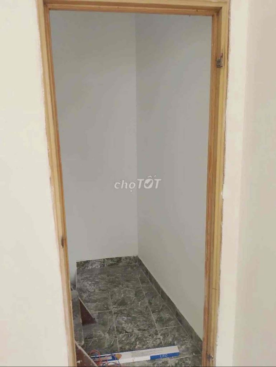 Nhật Tảo базарына жақын, 10-шы аудандағы кең 2 бөлмелі үй