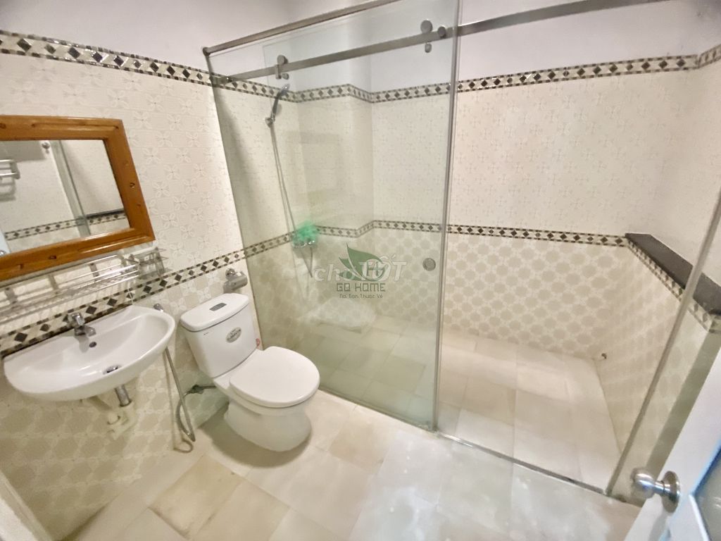 4-Floor Townhouse with Full Furniture in Ha Quang