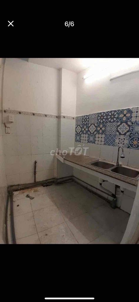 2-Bedroom House with Car Access in District 8