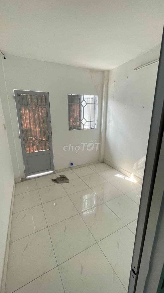 New 2-Bedroom Townhouse Near Schools and Markets