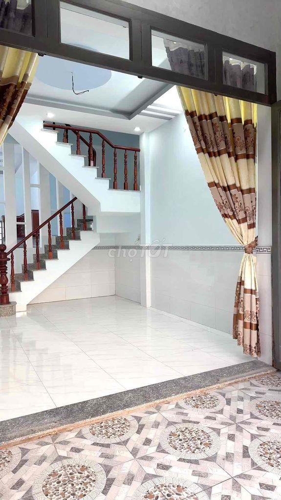 Modern Two-Story House with New Kitchen