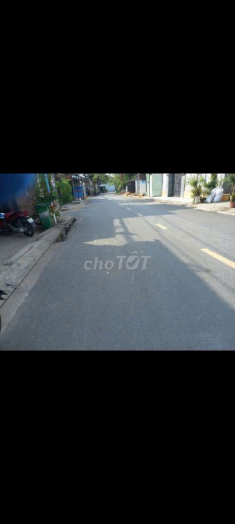 Small 2-bedroom property near Lê Văn Thọ market and schools