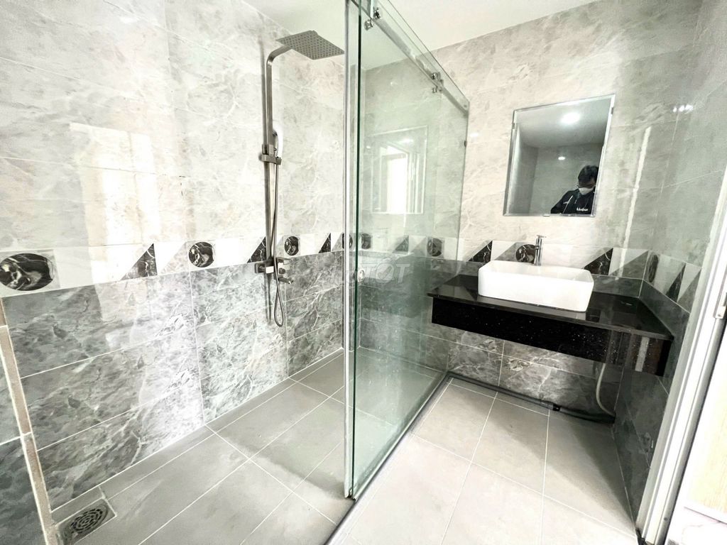 Modern 2-Bedroom House in District 1