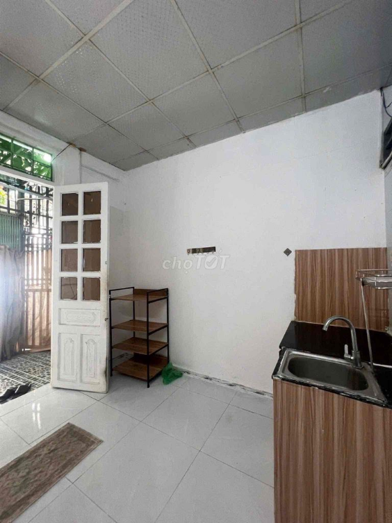 Near Do Xuan Hop - Affordable 40m2 Rental with Amenities