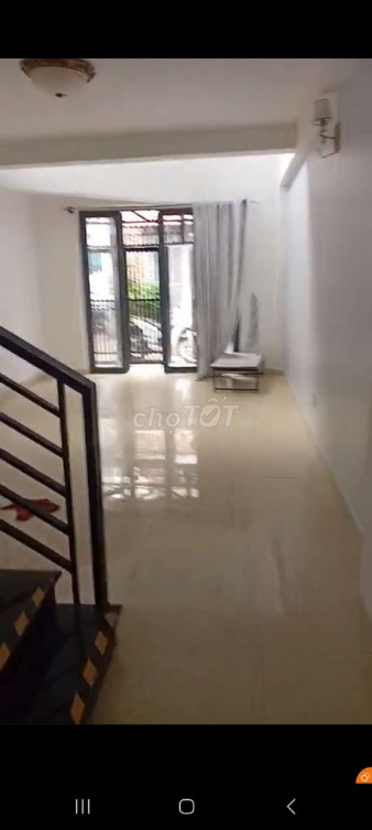Spacious 4-Bedroom House with Multiple Floors