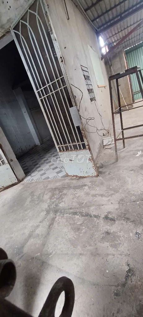 300m2 Industrial Workshop Space in District 12