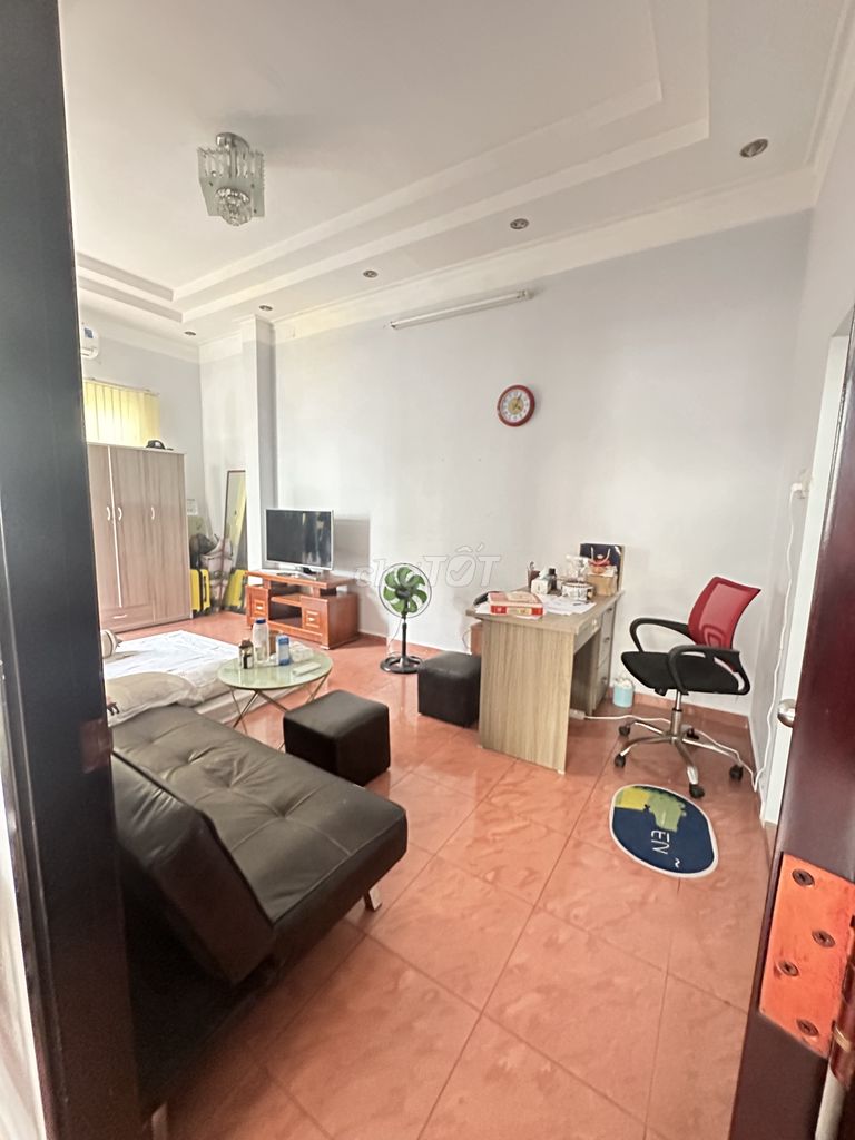 Corner House with Office Space on 10m Road
