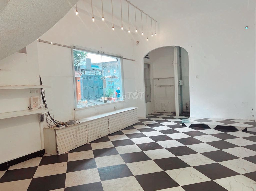 Corner House with Two Entrances in Binh Thanh