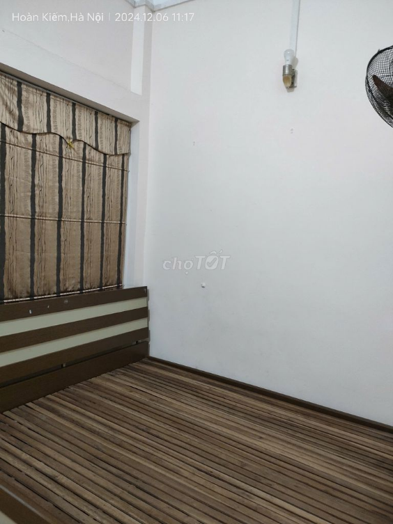 9-Story Building for Rent near Tan Mai Intersection, Multiple Spaces Available