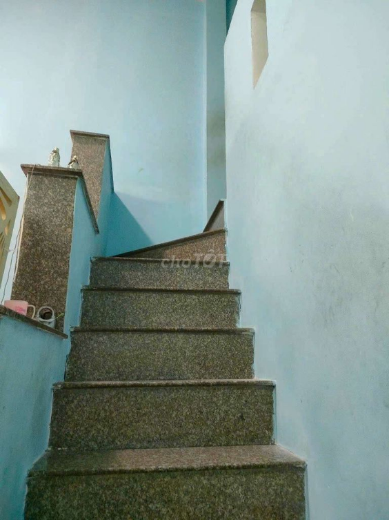 House for Rent near Chùa Giác Đạo, Spacious Property with Garden