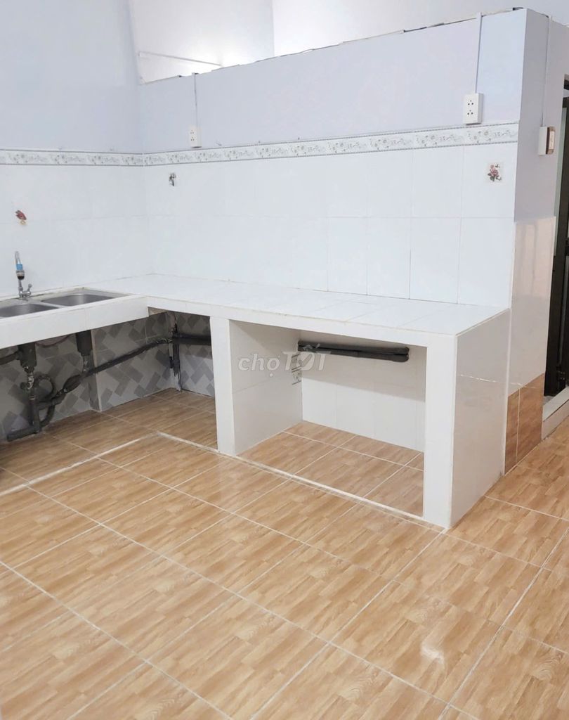 Modern 1-Bedroom House with Business Potential