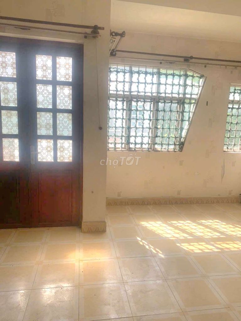 Spacious 4-Bedroom Townhouse in District 8