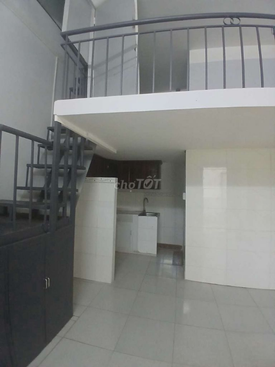 1-Story House with 2 Bathrooms, Near Main Road