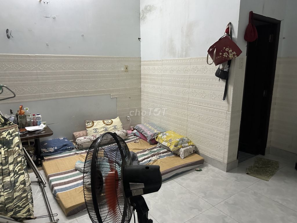 Private Room with Separate Entrance and In-Room Toilet