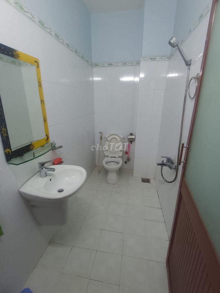 Modern 2-Bedroom Townhouse Near Thu Duc