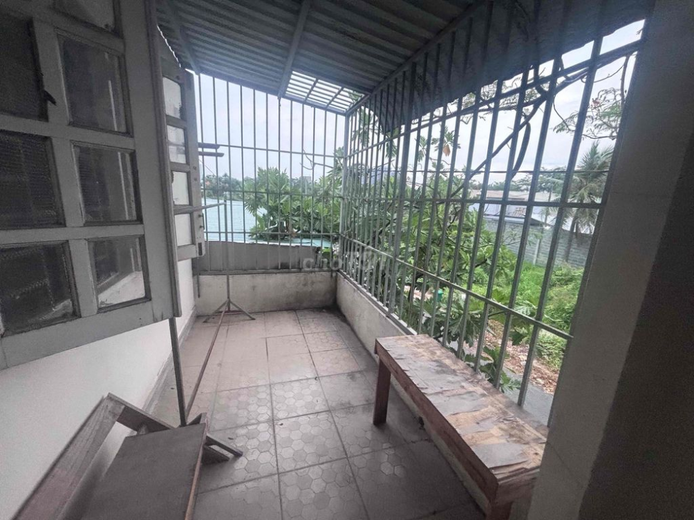 Small House with 1 Living Room, Kitchen, Bedroom, and Balcony