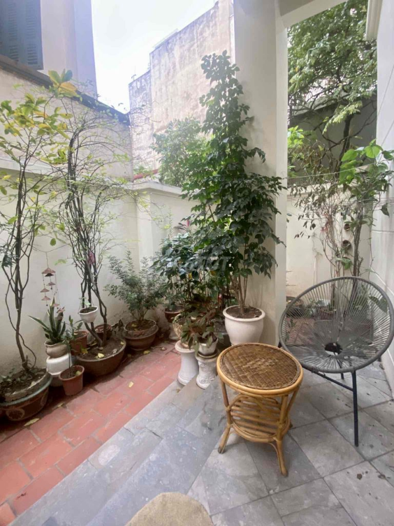 Spacious 3-Bedroom House near Universities with Garden